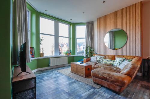 Barry Apartment | Leah Suite by Koya Homes - 2 Bed, 2 Bath, Pool Table, Sea View, Free Parking