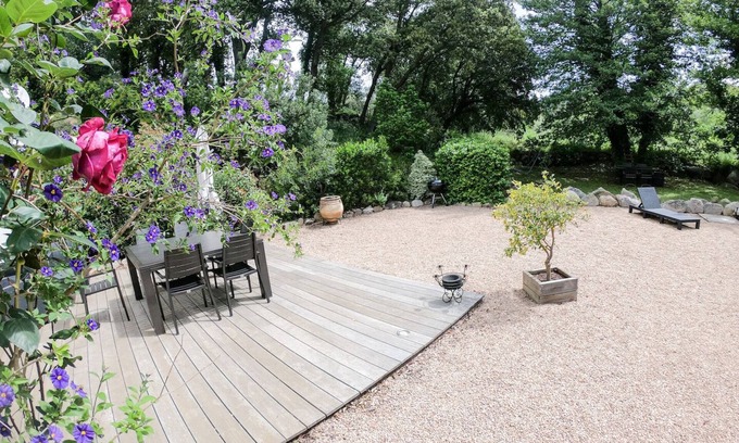 Lecci Apartment | Lecci: Ground floor with garden