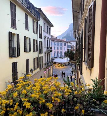 Lecco Apartment | Lecco via Roma