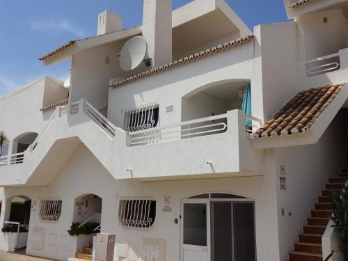 Mato Serrao Apartment | LeComer