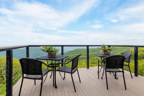 Nellysford House | Ledges 72 with Wintergreen Advantage