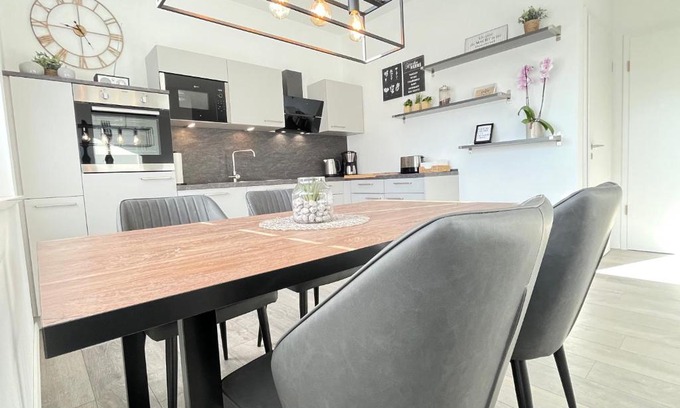 Wremen Apartment | Lee-Moderne Neubauwohnung in Strandnähe - Wallbox