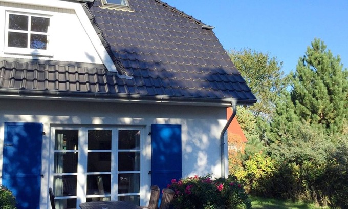 Vitte House | Lee - Reetgedeckte Doppelhaushälfte mit Zwei Schlafzimmern