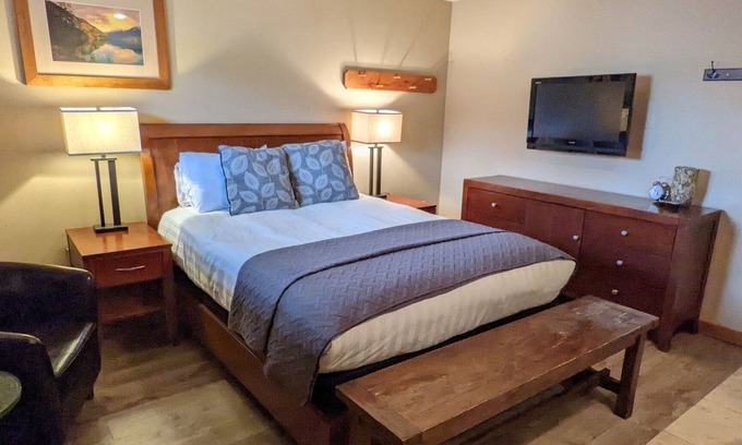 Chelan Condo | Leeward Cabana - Unit 4