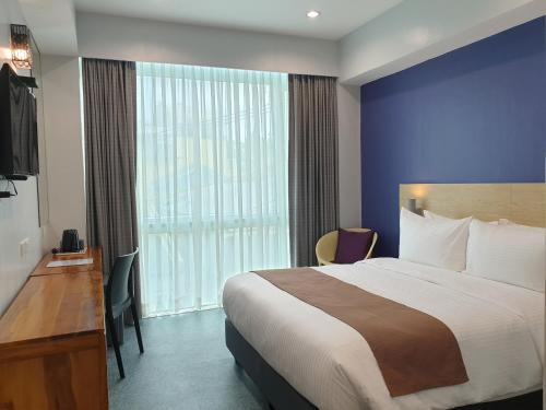 Downtown Hotel | Leez Inn Makati