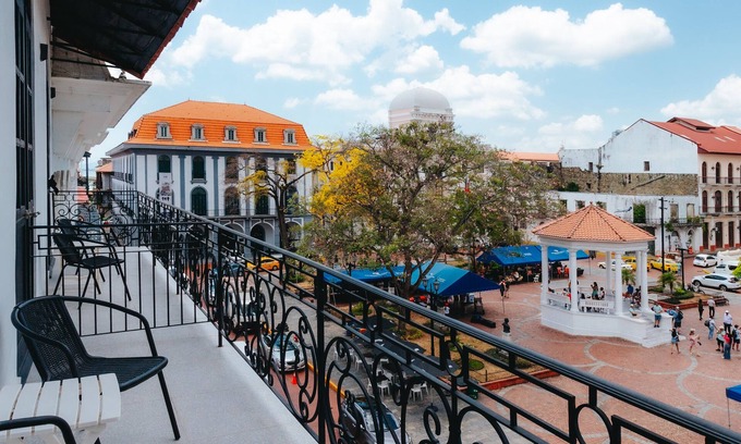 Casco Viejo Apartment | Lefevre 2C