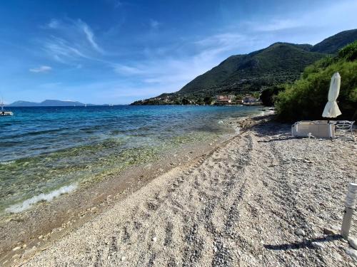 Nikiana House | Lefkada Eli's amazing beach house