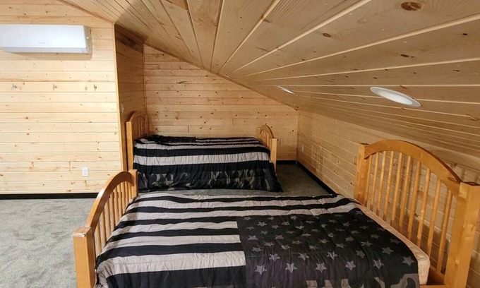 McLeod Cabin | Legacy Lodge! Beautiful cabin!