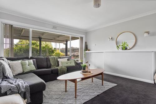 Legana House | Legana Lodge - Your home away from home - Catering for up to 12 guests