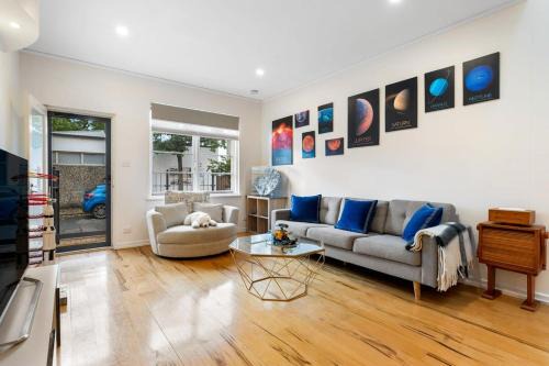 Adelaide Central Business District House | Lego-Aerospace Free Parking CBD Chinatown