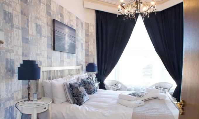 Southport House | Leicester Hotel