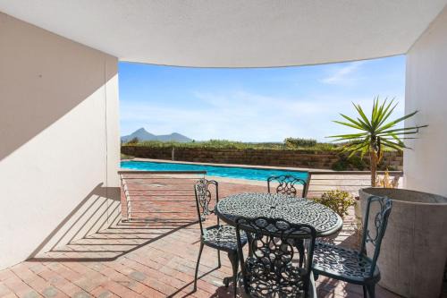 Lagoon Beach Apartment | Leisure Bay 117 by Host Agents
