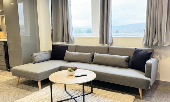 Yeadon Apartment | Leisure l Contractors l Sleeps 4