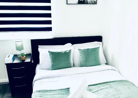Elephant and Castle Apartment | Leisure Studio Apartment in centre London