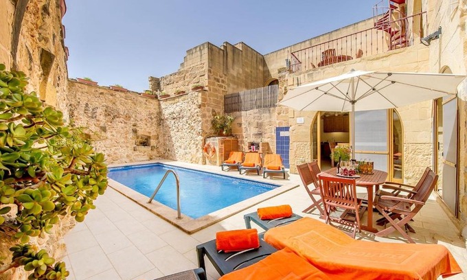 Nadur House | Lellux Holiday Home