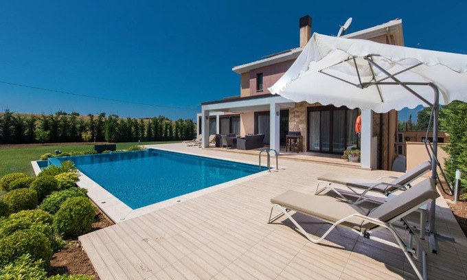 Kassandra Villa | Lemon House