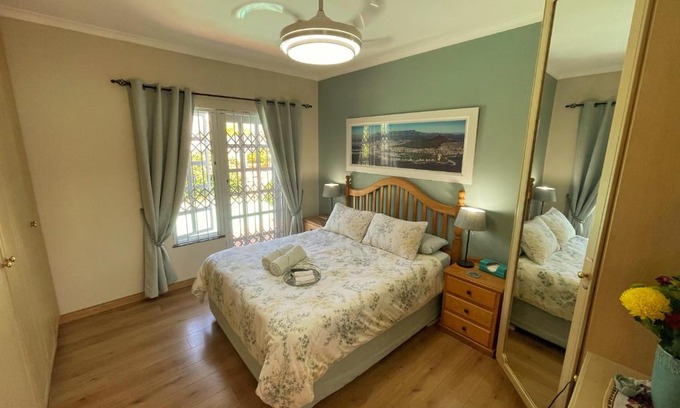 Edgemead Apartment | Lemon Tree Cottage