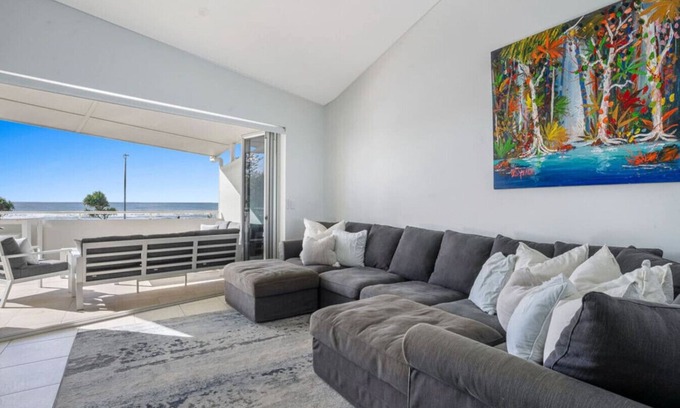North Creek Apartment | Lennox Head Waves Beachfront Penthouse