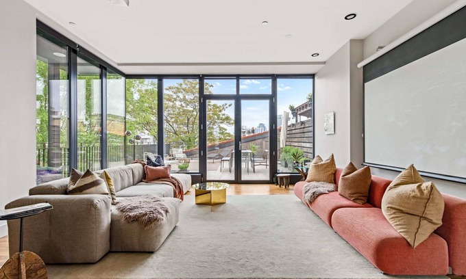 Greenpoint Apartment | Leonard by Rove Travel | 2BR PH Loft McCarren Park
