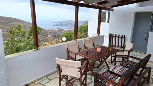 Syros House | Leonardo's Home Cycladic cottage
