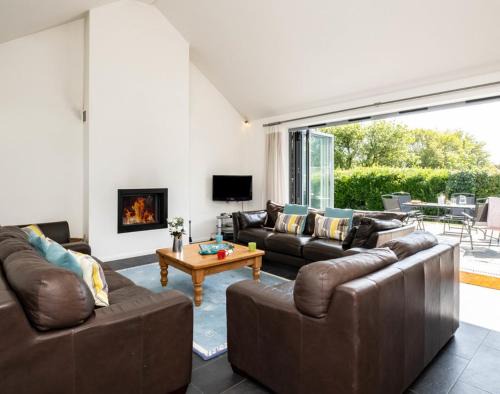 Rock House | Lerryn