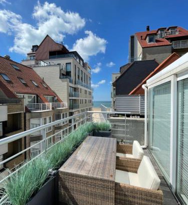 Duinbergen Apartment | Les abeilles
