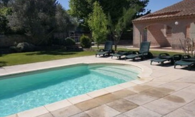 Alleins Villa | Les Arcades, a quiet corner