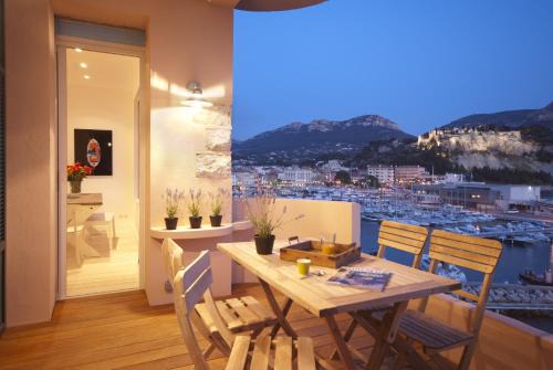 Cassis Apartment | Les Barques, Vue splendide sur le port de Cassis
