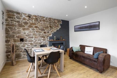 Parame Apartment | Les Bois Flottés