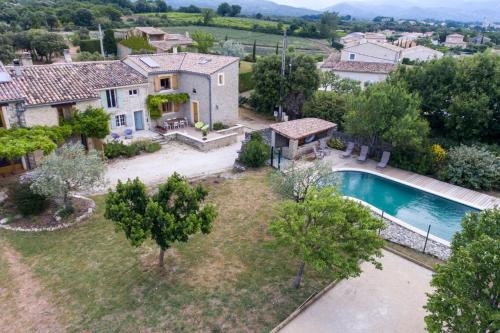 Taulignan Villa | Les Bories