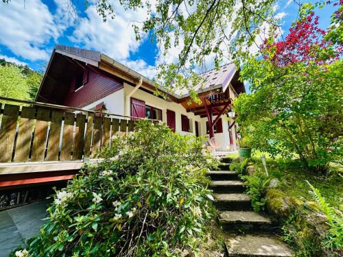 La Bresse Ski Chalet | LES CIMES BLANCHES CLEDICIHOME Chalet 10 pers SPA & Grand terrain 4 MINUTES DES PISTES