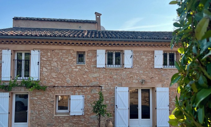 Le Cannet-des-Maures House | Les Clairians, house in the vineyards, swimming pool