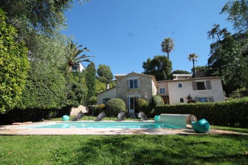Riou - Petit Juas - Av de Grasse Villa | Les Coteaux