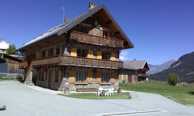 Albiez-le-Vieux House | LES GENTIANES - ALBIEZ MONTROND
