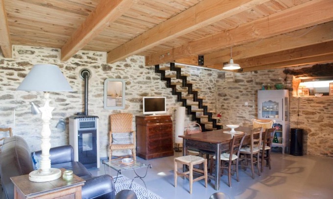 Moyrazes House | Les Groseilliers