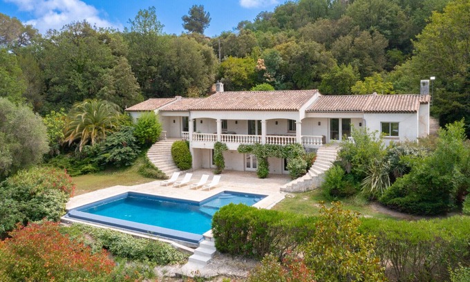 Les Maillans Villa | Les Hirondelles - Roquefort-les-Pins
