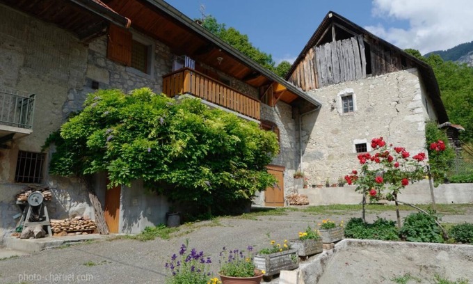 Mouxy House | LES Mentens - Mouxy - Gîte