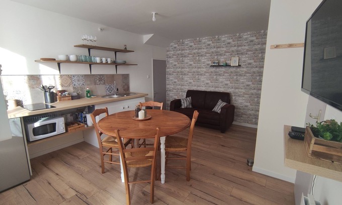 Saint-Amand-sur-Sevre Apartment | Les Meublés de Louis-marie Ici-bas Proche du Puy du Fou