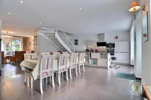 Montreuil-sur-Ille House | Les ormelles