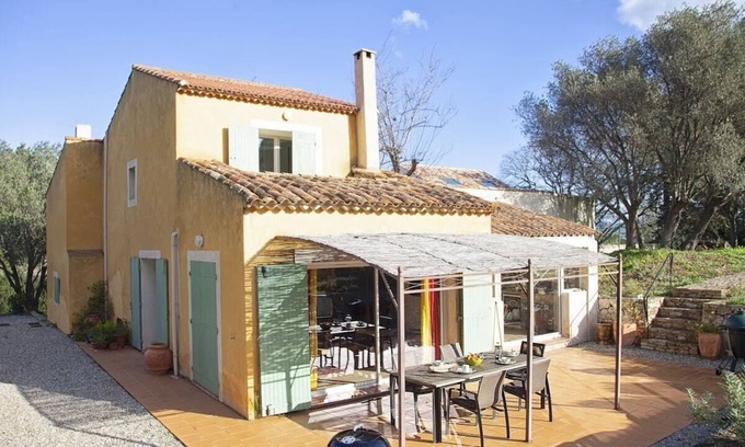 La Ciotat Ski Chalet | Les Restanques , 200m from the sea, pool, park