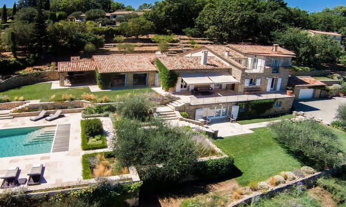 Le Rouret Villa | Les Romarins