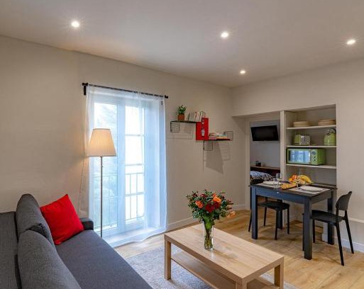 Chambery Apartment | Les vieilles tours Bellevue Parking