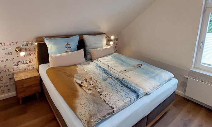 Tossens Cottage | Leuchtturm-zimmer - Ferienzimmer Villa Küstenwind
