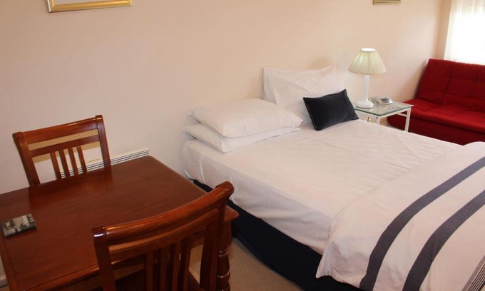 Leura House | Leura Fairways East
