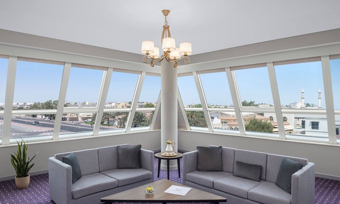 Sheikh Zayed Road Hotel | Leva Hotel and Suites, Mazaya Centre