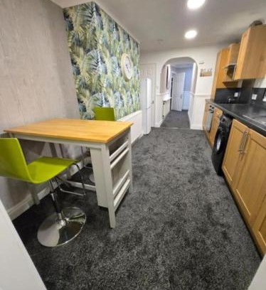 Stockton-on-Tees Apartment | Levy Nook House 1 bed apartment 5 minute walk to Stockton town centre & Free Parking