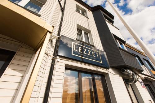 Wilanow Bed & Breakfast | Lezzet PG B&B &TurkishRestaurant