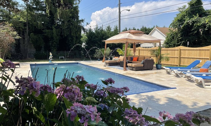 Cape May Court House House | Lg Victorian, New Resort-likePrivate Pool, Beds for 17, 10min to SH beach