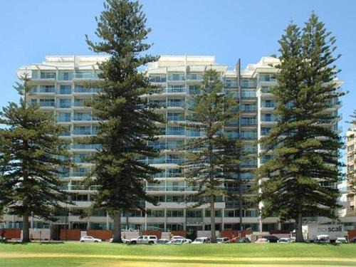 Glenelg Apartment | Liberty bay holiday Spacious two bedroom, two bathroom with sea views