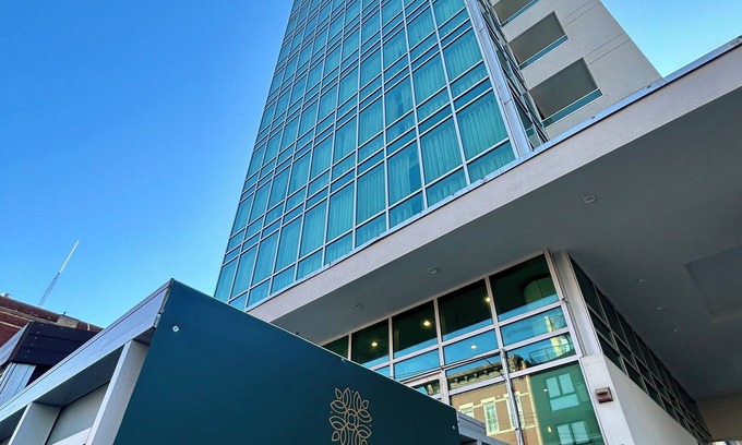 Queens Hotel | LIC Manhattan View Hotel
